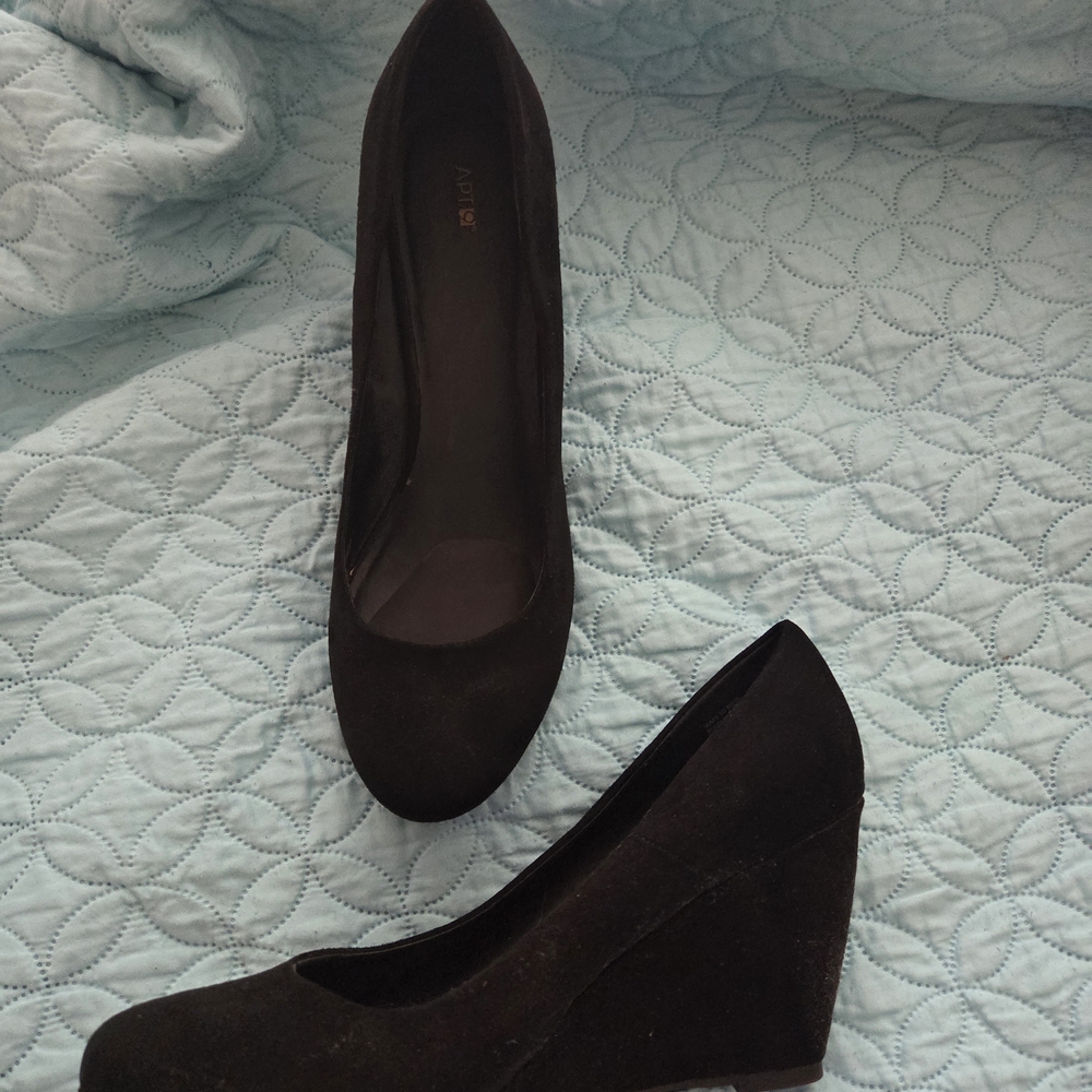 Apt. 9 Black Wedge Shoes